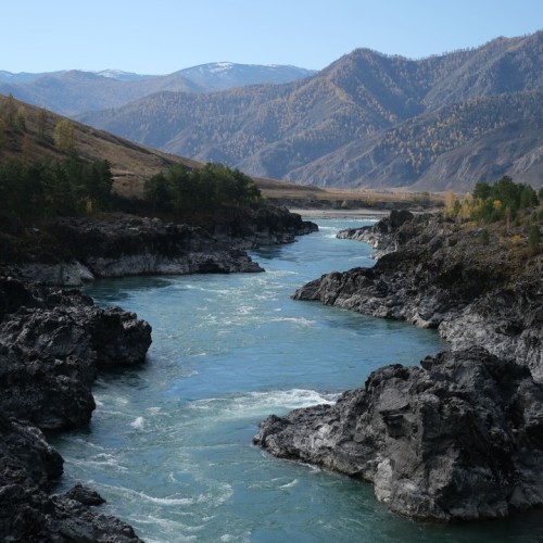 Знакомство с Алтаем своей компанией: снежные вершины, кристальные озёра и заповедные тропы