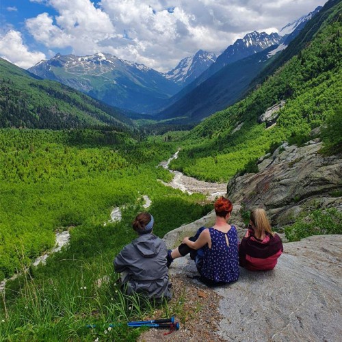 Домбай и Архыз: треккинг налегке с проживанием в гостинице