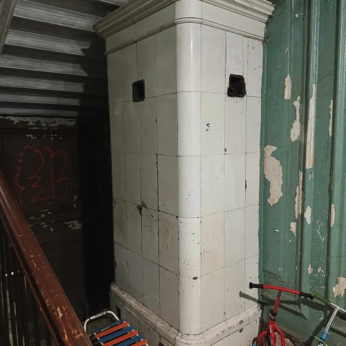 Петербург 4 в 1: дворы, парадные, коммуналки и крыша