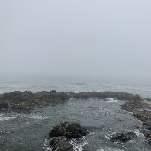 Вулканы, бухты и скалы острова Итуруп