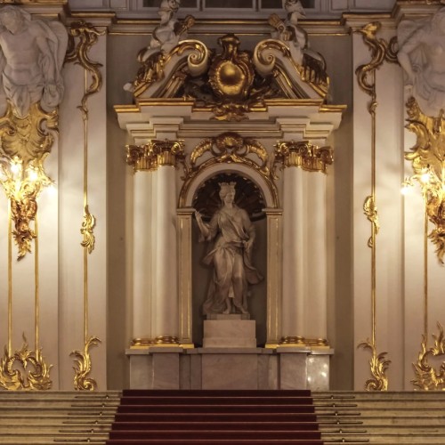 Эрмитаж: от Зимнего дворца до сокровищницы искусств