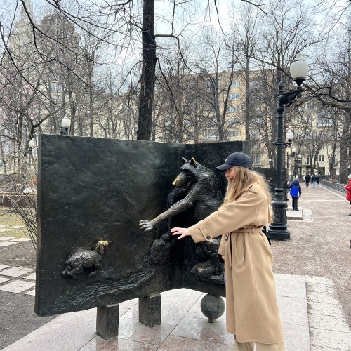 Любовь и стендап на Патриарших прудах