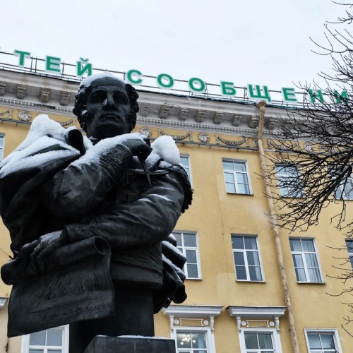 Необычные памятники Петербурга