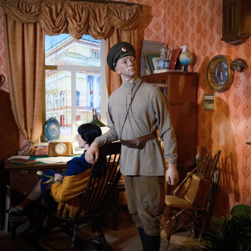 По инсталляции «Авторский стиль» в Петербурге — в мир учёных и творцов