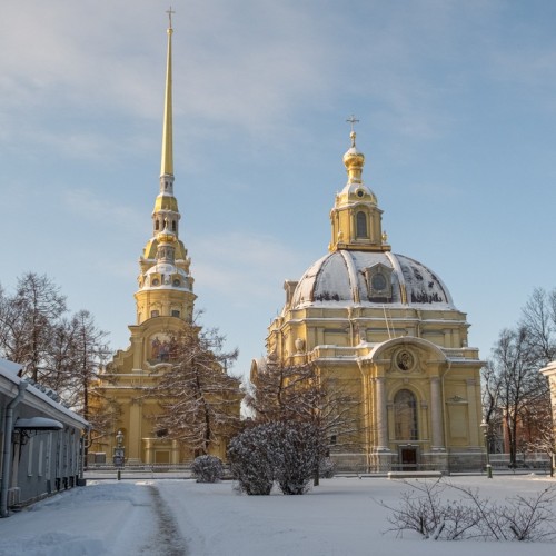 Без гида, но с зайцем — по Петропавловской крепости