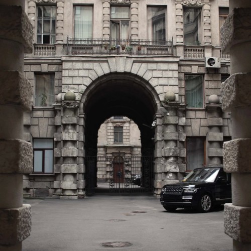 Непарадный Петербург: обзорная экскурсия на автомобиле