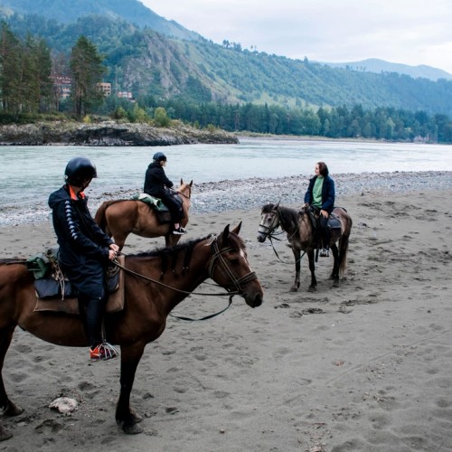 Алтай — активный: конная прогулка, лёгкий сплав и треккинг к горным озёрам + топовые локации
