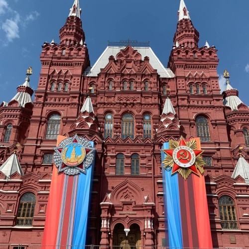На автобусе — по красавице Москве
