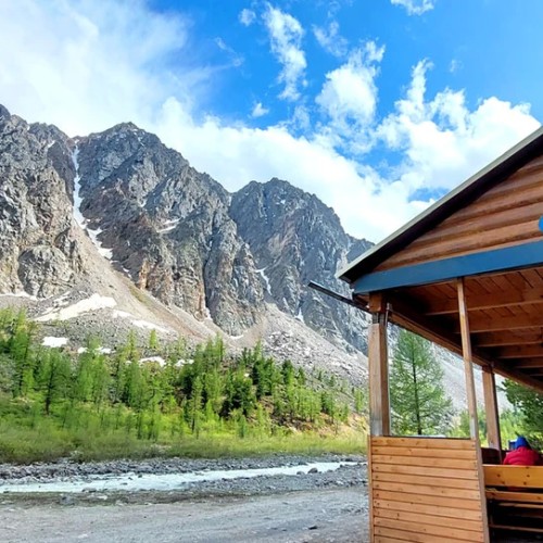 К ледникам: треккинг налегке в ущелье Актру с проживанием на турбазе