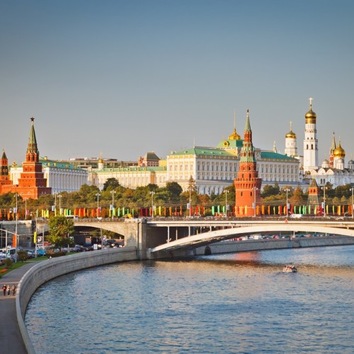 Три часа на автобусе — и вы знакомы с Москвой!