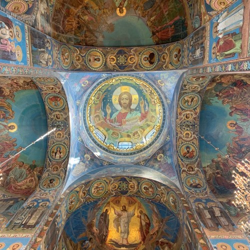 Вечная живопись: мозаика в храмах и на фасадах Петербурга