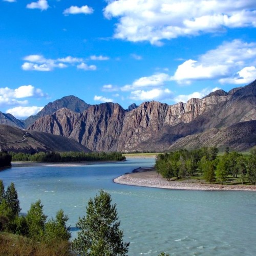 Дорогами Алтая: прогулки по горам и тропам и отдых у озёр и водопадов