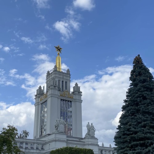 От «Золотого колоса» до космоса: парад планет ВДНХ