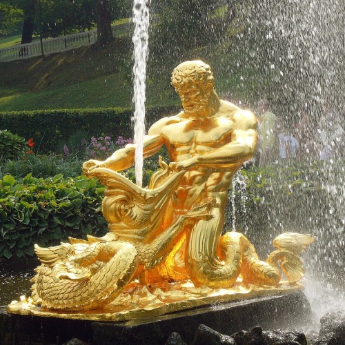 Фонтаны Петергофа для детей и их родителей