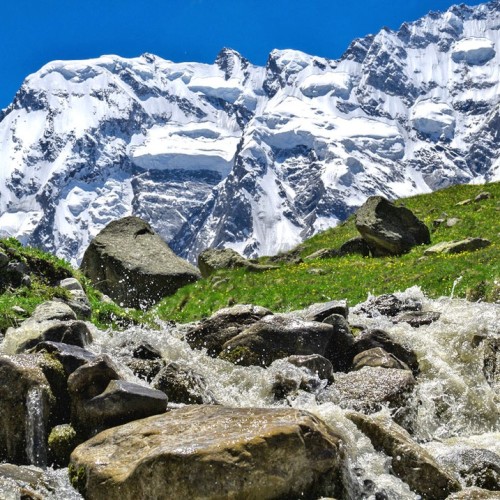 Перезагрузка в Безенги с проживанием в палатках: треккинг к ледникам, водопадам и диким турам