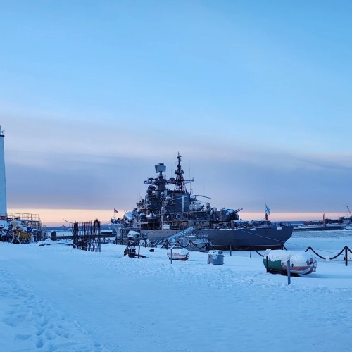 Город-крепость, город-порт: в Кронштадт на метеоре