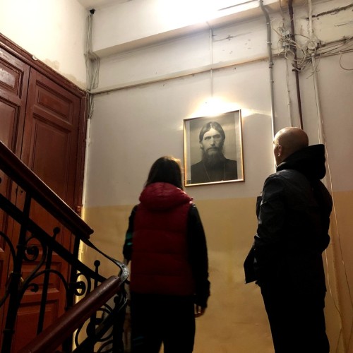 Фасады Пушкина, дворы Достоевского