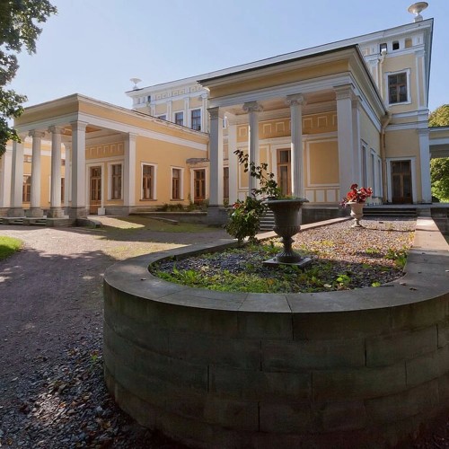 Путешествие в мир заброшенных усадеб — из Петербурга