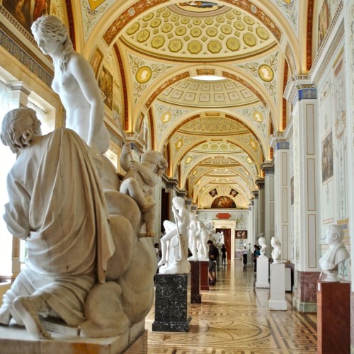 Эрмитаж вдоль и поперёк