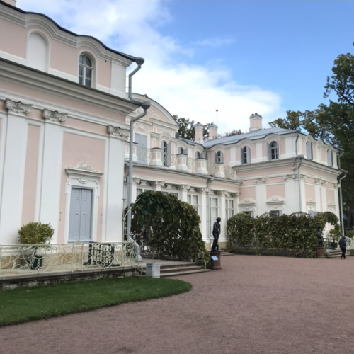 Из Петербурга — в Ораниенбаум и Меншиковский дворец