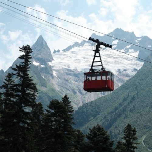 Прогулки по Домбаю: треккинги налегке к ущельям, горам и озёрам