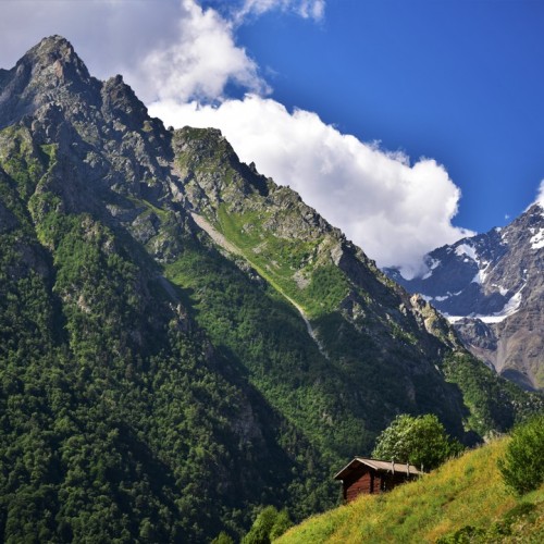 6 ущелий Северной Осетии и столица Алании