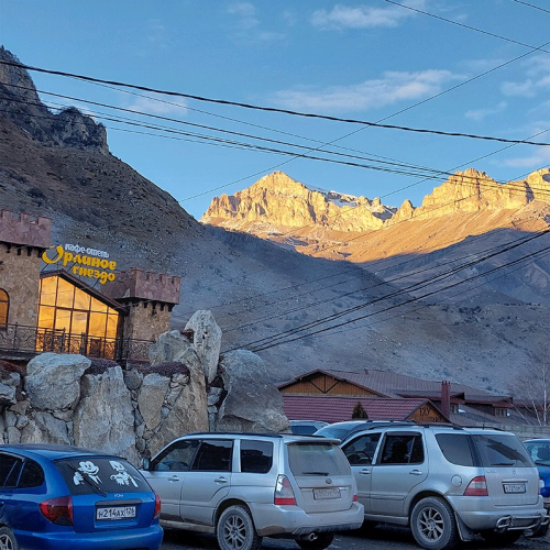 В снежную Верхнюю Балкарию на новогодние праздники: треккинг налегке с проживанием в гостинице