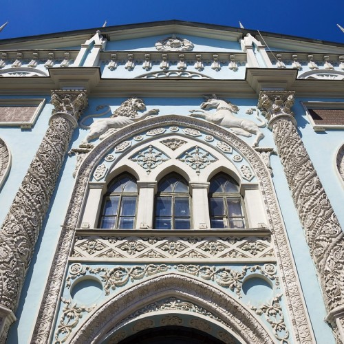 Семейная экскурсия-квест «В поисках льва и единорога»