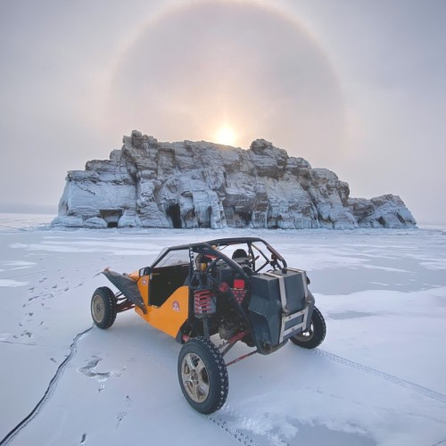 Индивидуальный джиппинг на Байкал с фотографом: ледяные пейзажи Ольхона и Огоя без экскурсий