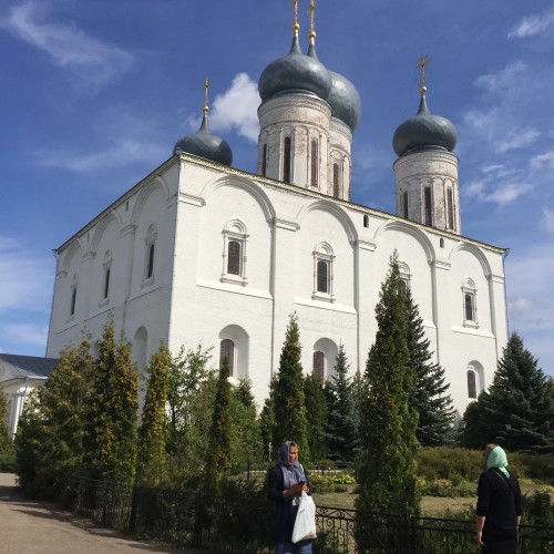 К святому Макарию и мощам преподобного