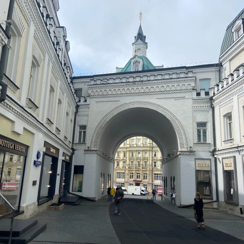 Москва кабаков и притонов (18+)