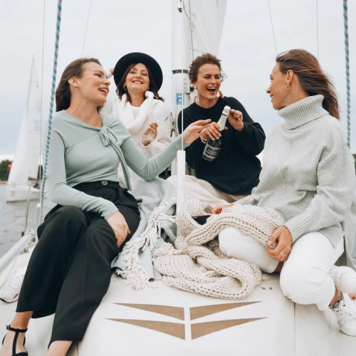 Прогулка на парусной яхте