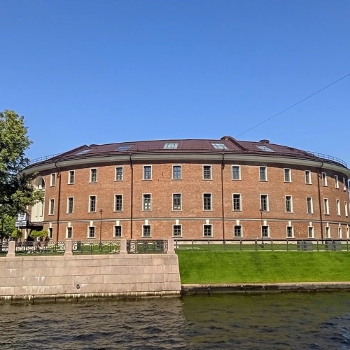 Тихий центр Петербурга: прогулка по Коломне и её окрестностям