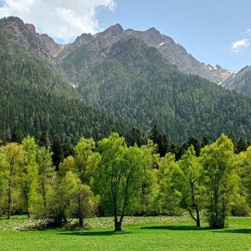 Весенний Архыз: треккинг налегке с проживанием в гостинице