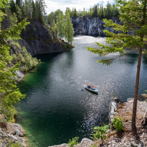 Аромат леса и сила воды: перезагрузка в Карелии с проживанием в глэмпинге