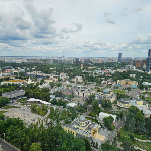 «Солнце Москвы»: панорамный полёт + экскурсия в группе по ВДНХ