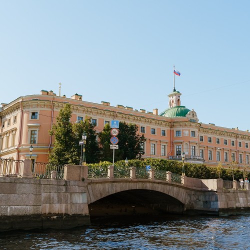 От Петроградки до Фонтанки на водном такси