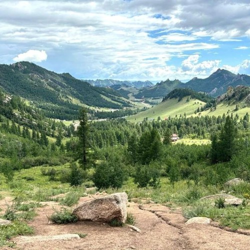 Путешествие на родину Чингисхана: Улан-Батор и нацпарк «Горхи-Тэрэлж»