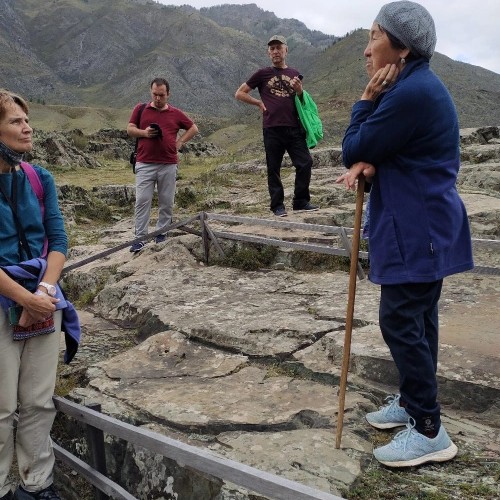 Алтайские места силы и древние петроглифы (в мини-группе)