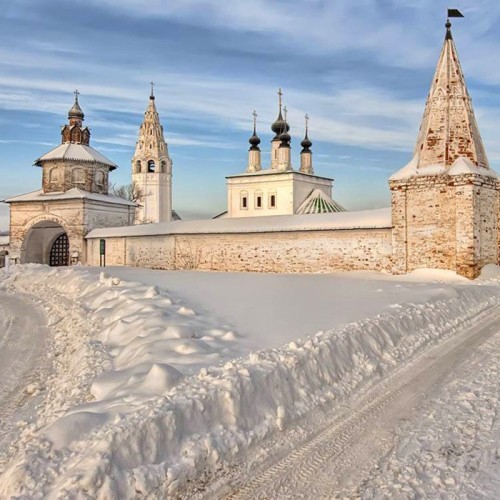 Новогодний выезд во Владимир и Суздаль с праздничной программой в стиле фильма «Чародеи»