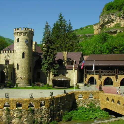 Курорты и горы Кавказа: Эльбрус и Домбай, Пятигорск и Кисловодск