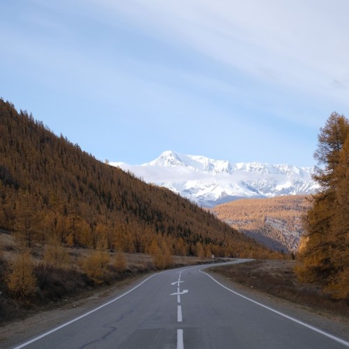 Знакомство с Алтаем своей компанией: снежные вершины, кристальные озёра и заповедные тропы