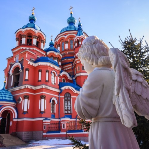 Активный тур на зимний Байкал: катание на снегоходе, хивусе и коньках и подлёдная рыбалка