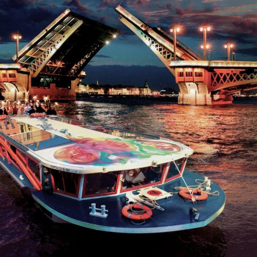 Клубный рейс на теплоходе «Пурга» (ср/чт/вск) — в Петербурге