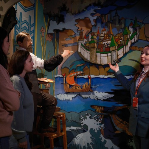 По инсталляции «Авторский стиль» в Петербурге — в мир учёных и творцов