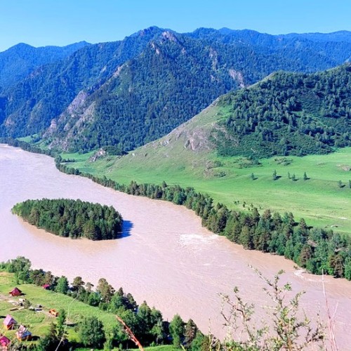 Насыщенный треккинг-тур по Алтаю с размещением на турбазах: более 25 локаций