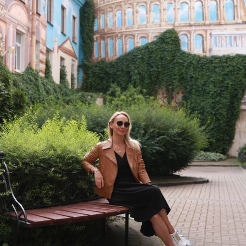 Стрит-арт и дворы Петербурга: авторская прогулка в группе