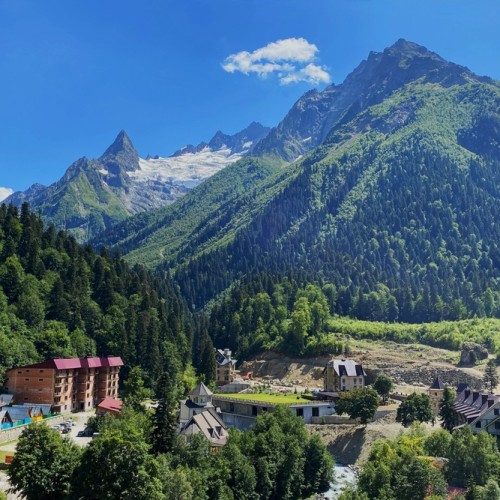 Северный Кавказ: главное на Домбае, в Карачаево-Черкесии и Кабардино-Балкарии