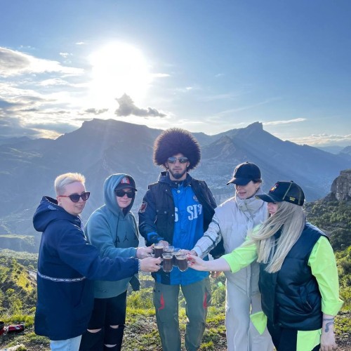 Объятия горного края: по топовым локациям Дагестана на внедорожниках