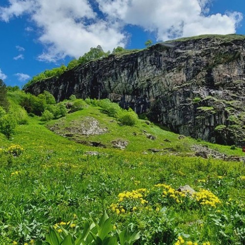 Нетипичное Приэльбрусье: треккинг налегке к 4 высокогорным озёрам с проживанием в гостинице